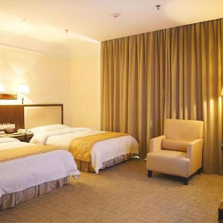 Wanxing Hotel Chao Yang Square Branch Nanning Bagian luar foto