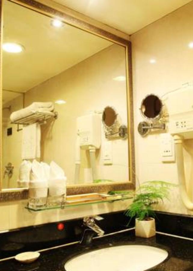 Wanxing Hotel Chao Yang Square Branch Nanning Bagian luar foto